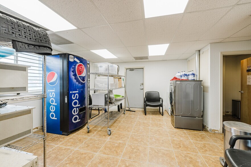 More Photos Of 1120 Hacienda Ranch Rd, Wells Truck Terminal For Lease