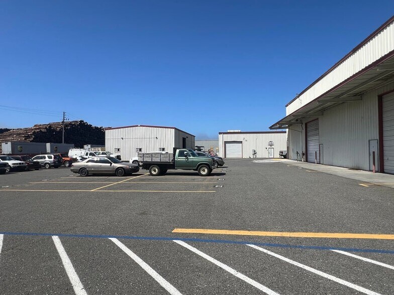 More Photos Of 716 W Cedar St, Eureka Warehouse For Lease