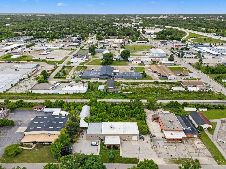 More Photos Of 1834 Bagwell St, Flint Warehouse For Sale