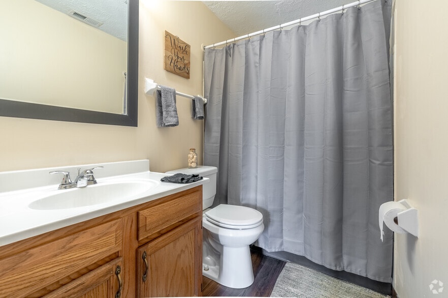 More Photos Of 3691 Windward Way, Columbus Apartments For Sale