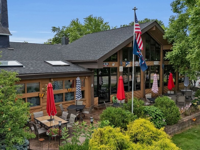 More Photos Of 4300 Abbott Rd, Orchard Park Restaurant For Sale