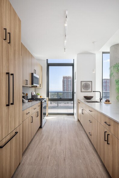 More Photos Of 1717 S Michigan Ave, Chicago Apartments For Lease