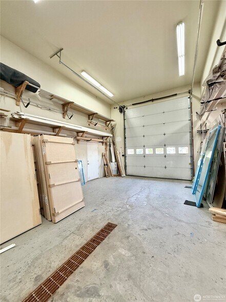 More Photos Of 509 Okoma Dr, Omak Office For Sale