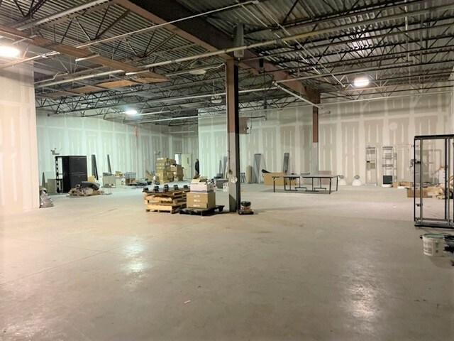 More Photos Of 4 Pin Oak Dr, Branford Industrial For Lease