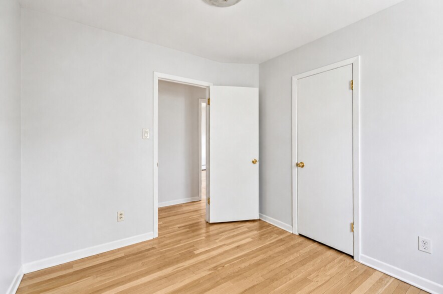 More Photos Of 5834 Fieldston Rd, Bronx Apartments For Sale