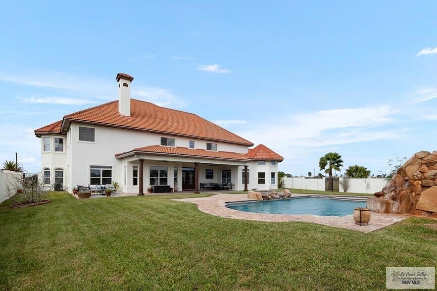 More Photos Of 25219 Bass Blvd, Harlingen Lodge Meeting Hall For Sale
