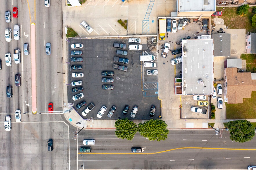 More Photos Of 16720 Lakewood Blvd, Bellflower General Retail For Sale