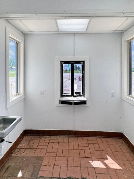 More Photos Of 1201 Craig Ave, Tracy Freestanding For Sale