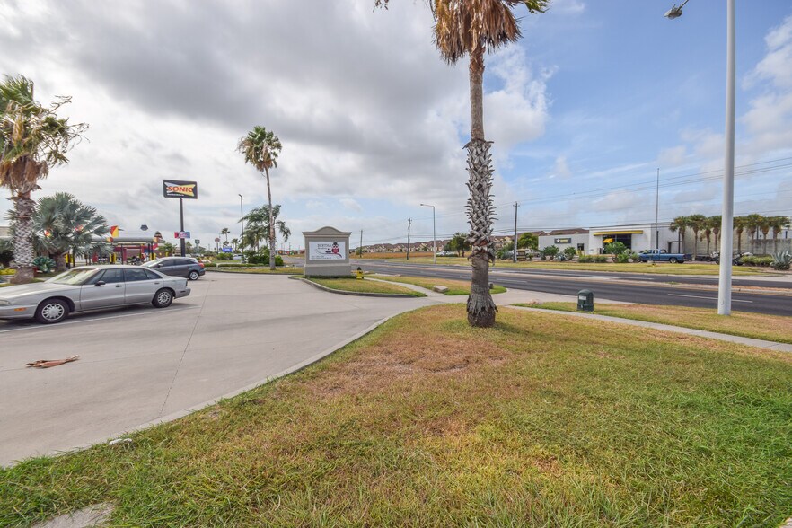 6330 Saratoga, Corpus Christi, TX 78414 Freestanding For Sale