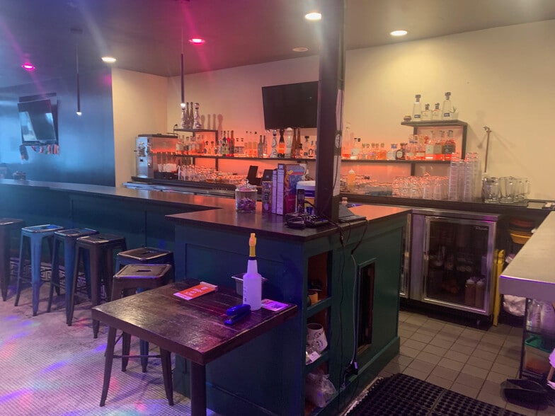 More Photos Of 1969 N Halsted St, Chicago Restaurant For Lease