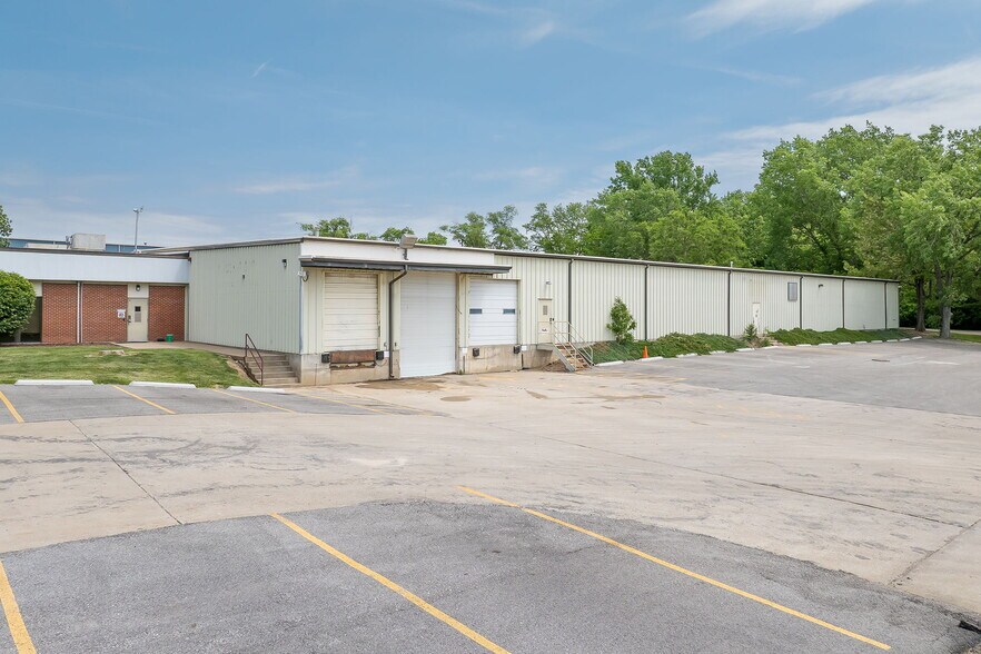More Photos Of 4811 Easton Rd, Saint Joseph Industrial For Lease