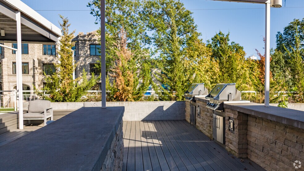 More Photos Of 5220 Troost Ave, Kansas City Apartments For Sale