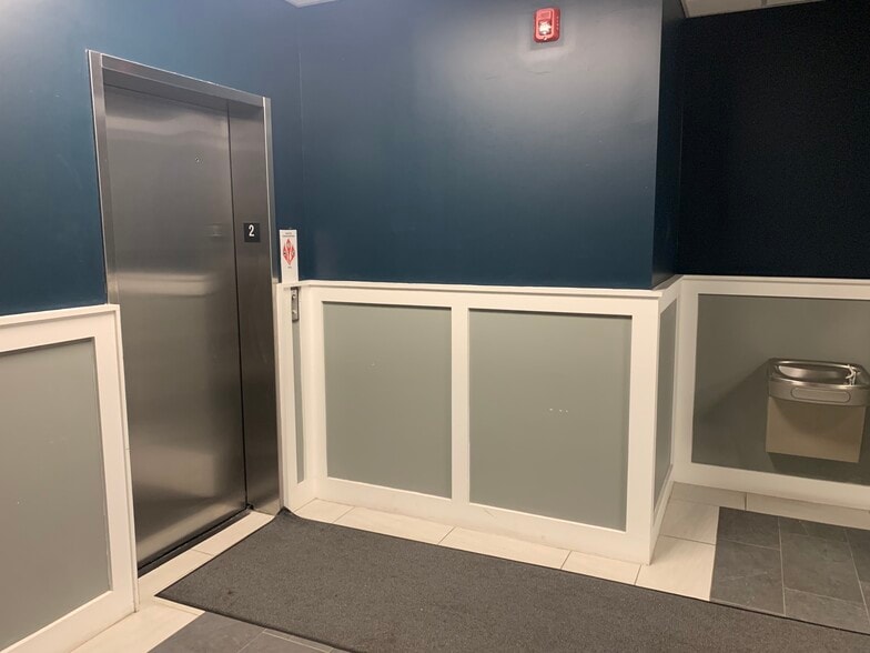More Photos Of 16 N Greenbush Rd, Troy Freestanding For Lease