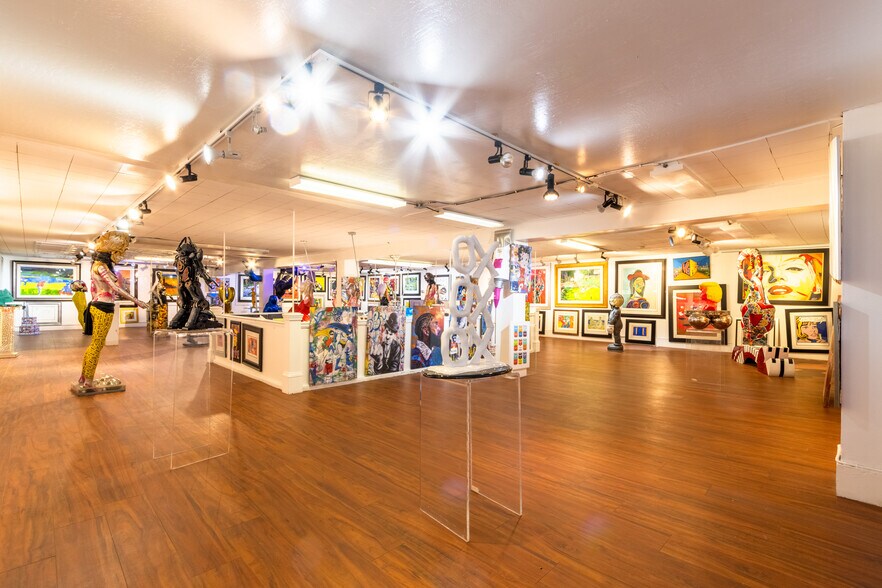 More Photos Of 434-438 Grant Ave, San Francisco Storefront For Lease