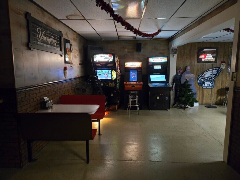 More Photos Of 1390 Broadway Rd, Milton Restaurant For Sale