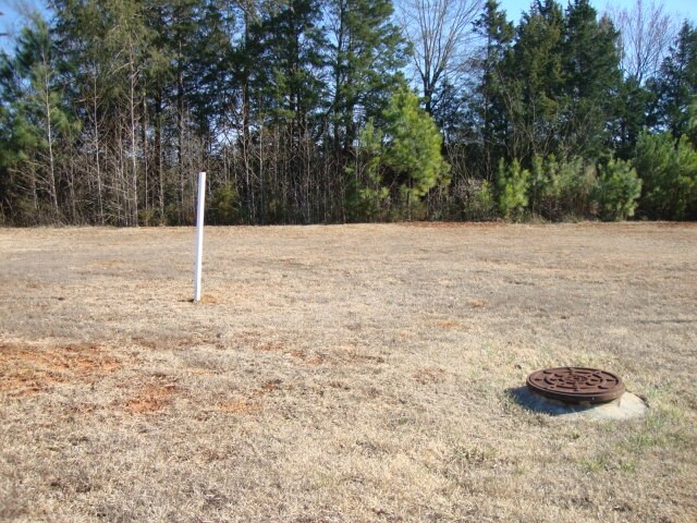 More Photos Of 2 Leas Courtyard Dr, Seneca Medical For Sale