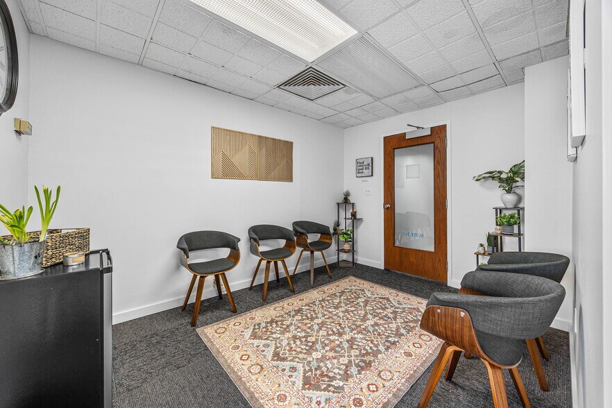 More Photos Of 219 N Dixie Way, South Bend Office For Lease