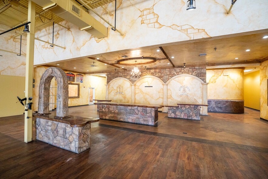 More Photos Of 33550 US Highway 19 N, Palm Harbor Freestanding For Lease