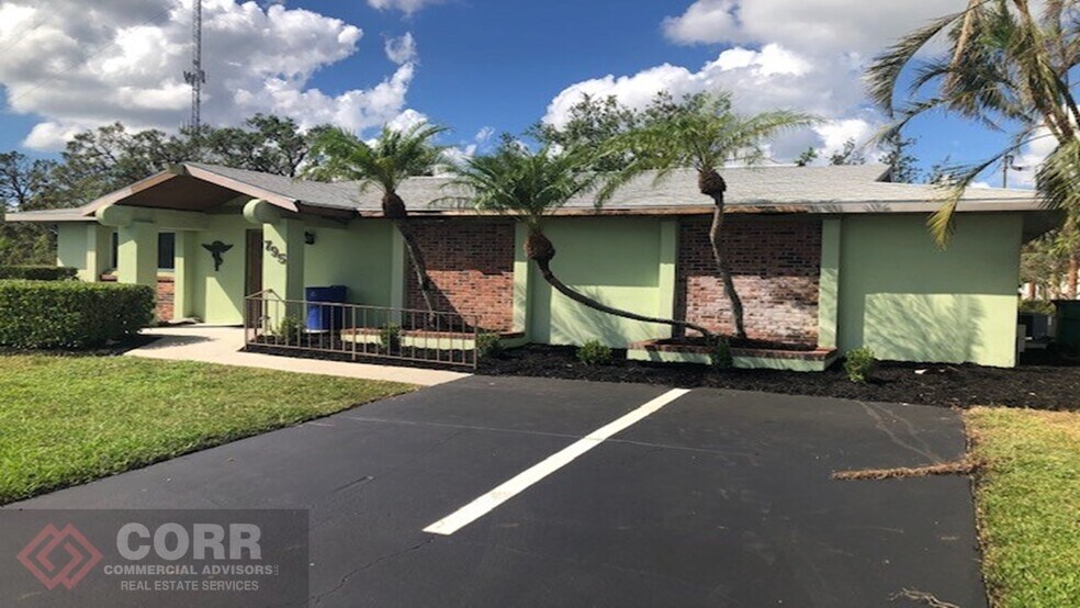 More Photos Of 795 Crestview Cir, Port Charlotte Medical For Sale