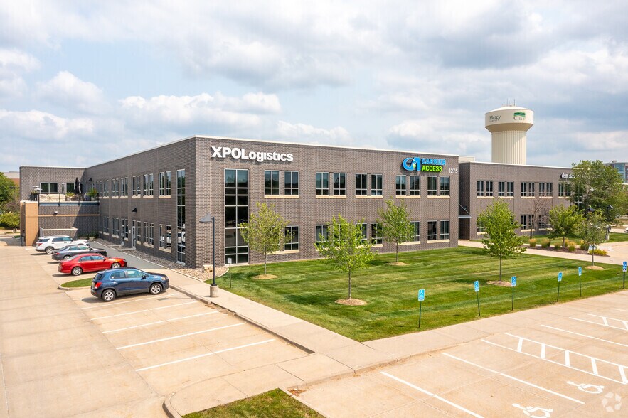 More Photos Of 1275 NW 128th St, Clive Office For Lease