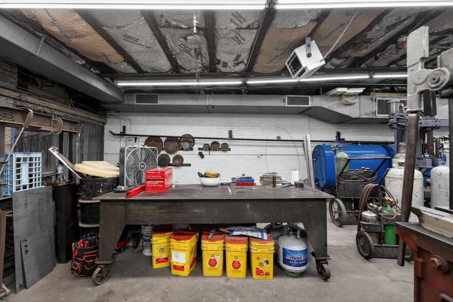 More Photos Of 3341-43 D St, Philadelphia Manufacturing For Sale