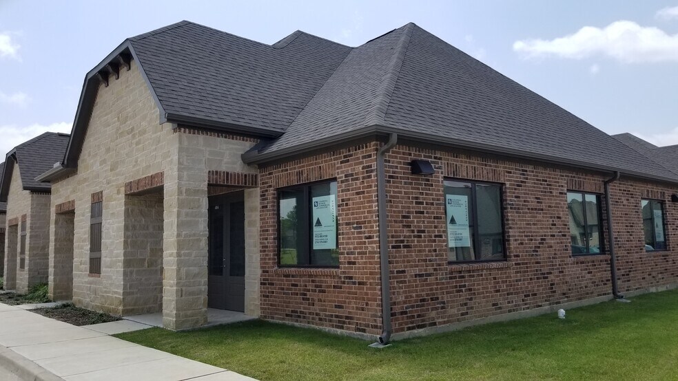 More Photos Of 4425 Plano Pkwy, Carrollton Office For Lease