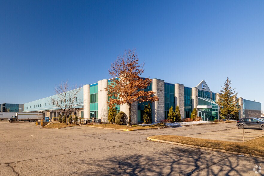 Primary Photo Of 2125 Av 23E, Montréal Distribution For Lease