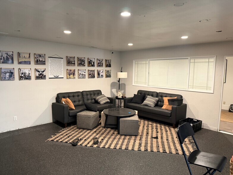 More Photos Of 224 W Plymouth Ave, South Salt Lake Warehouse For Lease