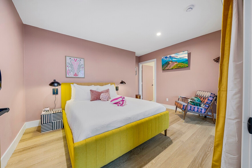 More Photos Of 1339 N Indian Canyon Dr, Palm Springs Hotel For Sale