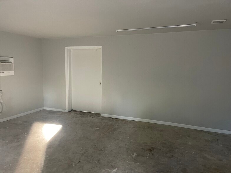 More Photos Of 5531 McClelland dr, Baton Rouge Freestanding For Sale