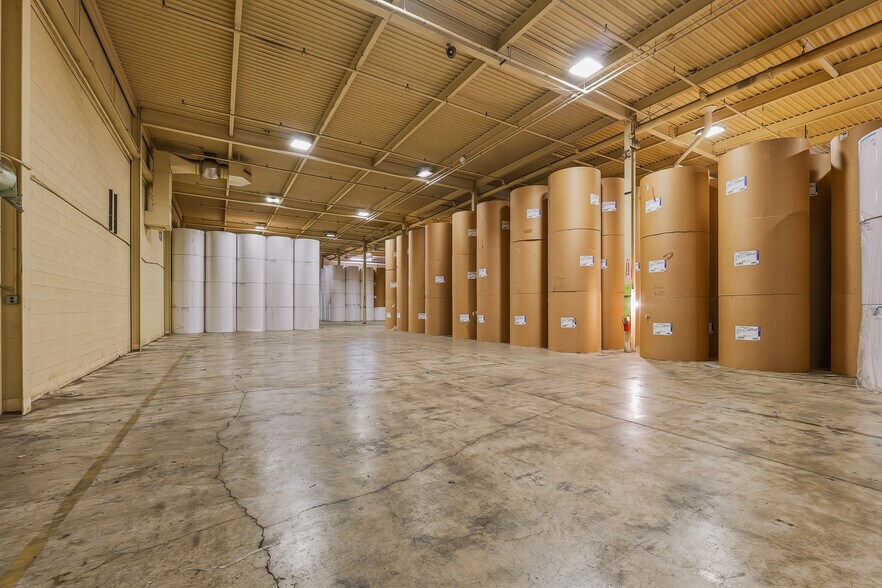 More Photos Of 424 E Oshkosh St, Ripon Manufacturing For Sale