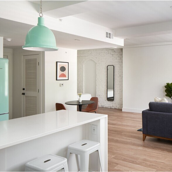 More Photos Of 1460 Peachtree St NW, Atlanta Apartments For Sale