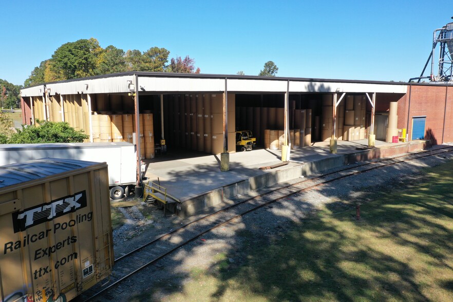 More Photos Of 1302 N Salisbury Ave, Salisbury Warehouse For Sale