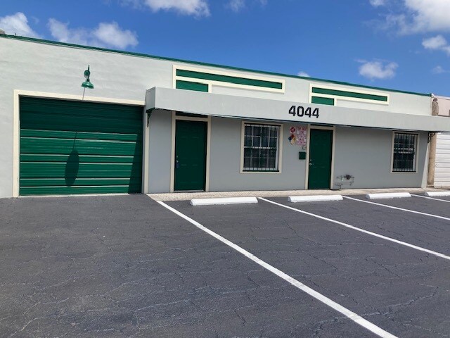 Primary Photo Of 4044 NE 5th Ter, Oakland Park Warehouse For Lease