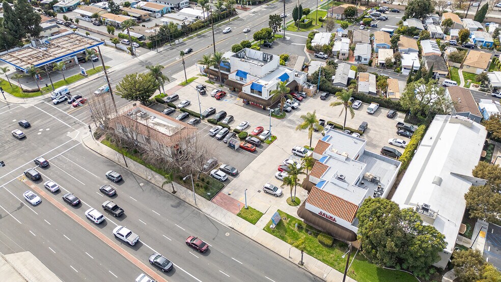 More Photos Of 2715 W 1st St, Santa Ana Unknown For Lease