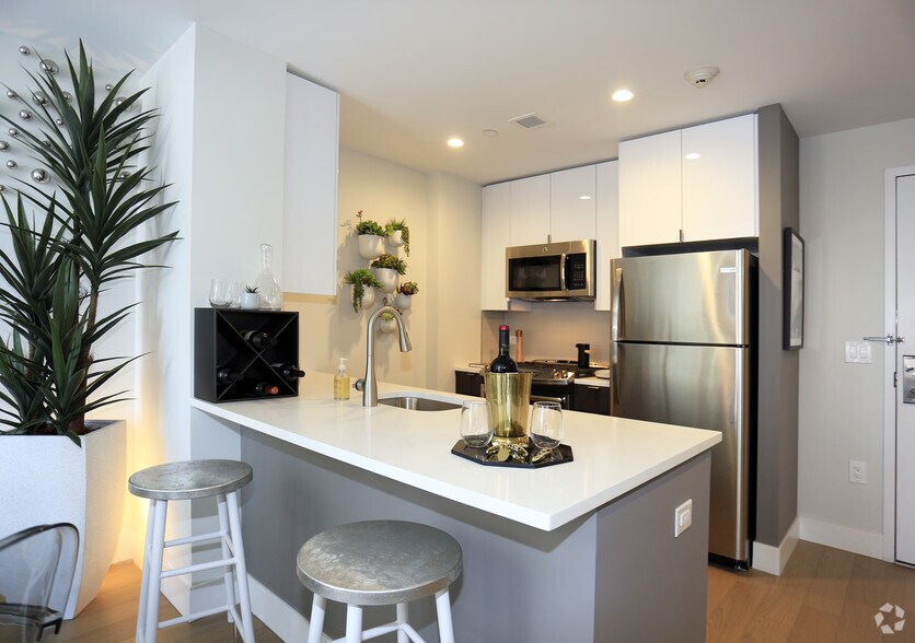 More Photos Of 57 Bank St, White Plains Apartments For Lease