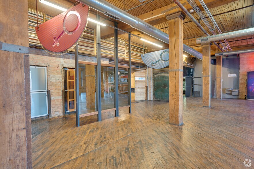 More Photos Of 2150 S Canalport Ave, Chicago Loft Creative Space For Lease