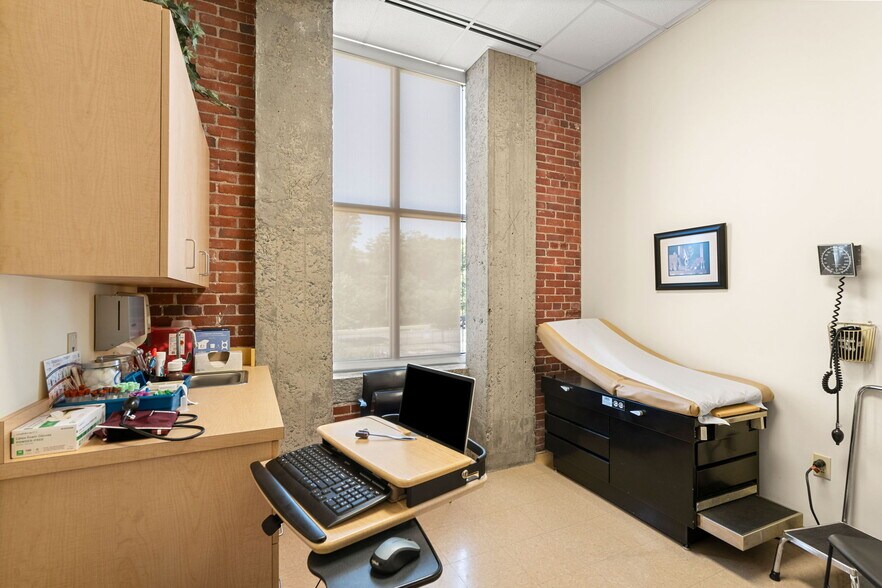 More Photos Of , Lawrence Office For Sale