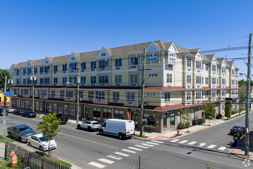 Primary Photo Of 510 Hamilton St, Somerset Apartments For Sale
