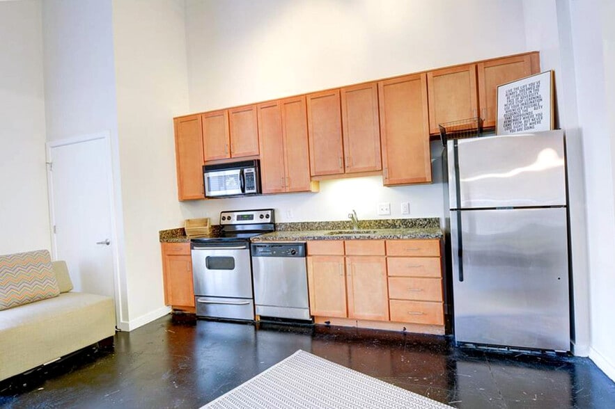 More Photos Of 620 Glen Iris Dr, Atlanta Apartments For Lease