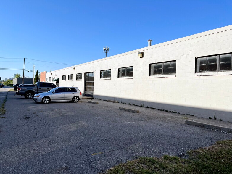 More Photos Of 115 NW 44th St, Oklahoma City Manufacturing For Sale