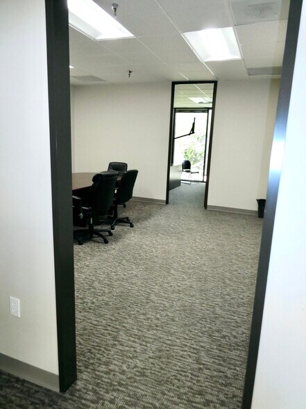 More Photos Of 15311 Vantage Pky W, Houston Unknown For Lease