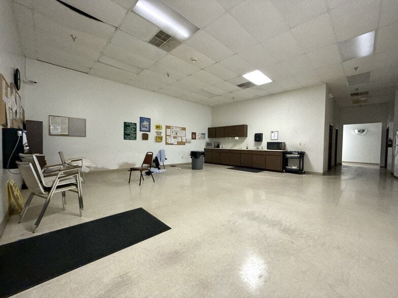 More Photos Of 4150 Kidron Rd, Lakeland Flex For Sale