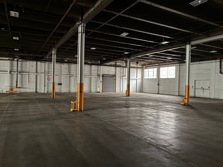 More Photos Of 2 Potomac St, Rochester Warehouse For Sale