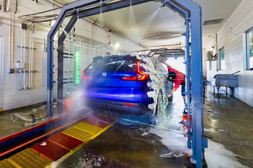 More Photos Of 20570 Bear Valley Rd, Apple Valley Carwash For Sale