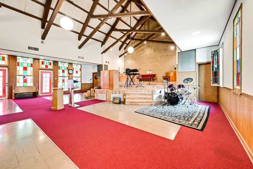 More Photos Of 4633 Wichita St, Fort Worth Religious Facility For Lease