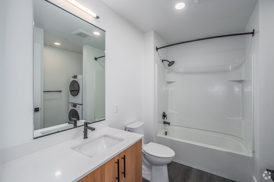 More Photos Of 104 12th Ave, Seattle Apartments For Lease