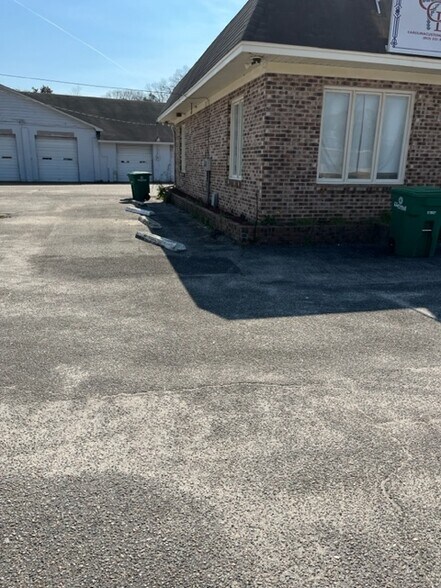 More Photos Of 102 Lamar St, Hartsville Office For Sale