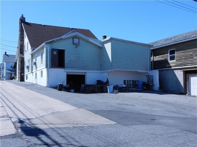 More Photos Of 33 N 2nd St, Coplay Bar For Sale