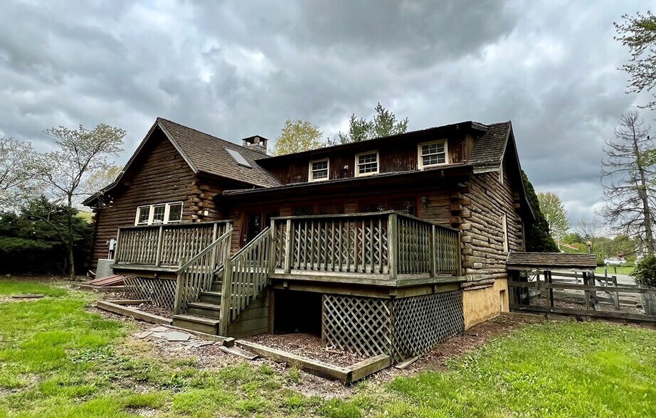 More Photos Of 1136 State Route 31, Lebanon General Retail For Sale